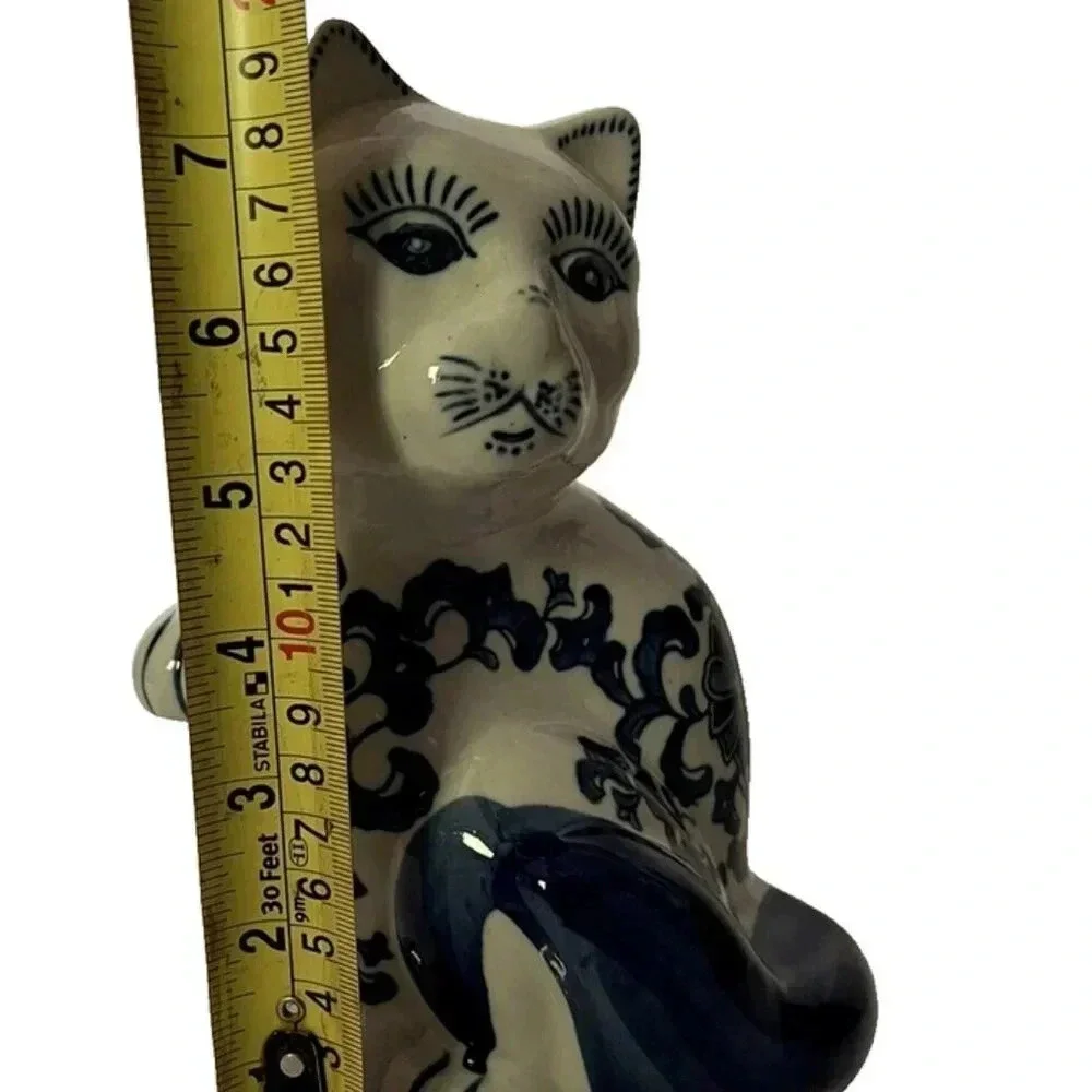 NEW Decorative Blue & White Floral 7.75